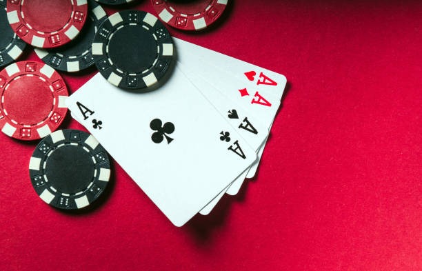 indopools mobile app interface showing live football markets and casino games